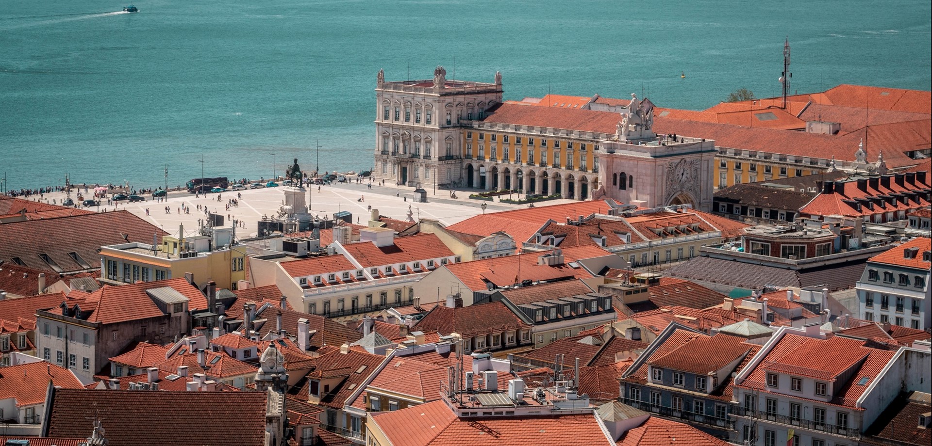 (CNN) — Lisbon is in the midst of a renaissance - Richard Quest e Joe Minihane, CNN