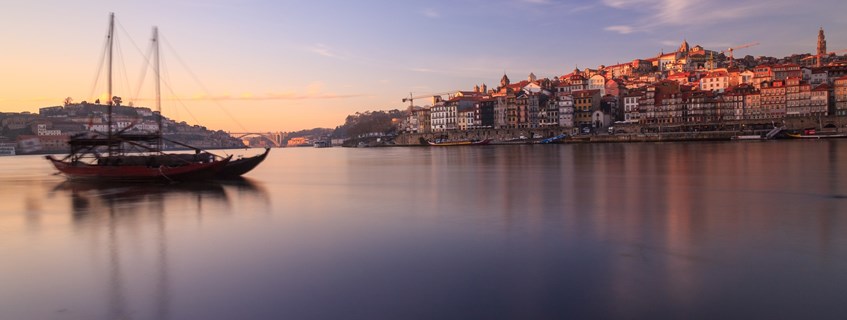 Portugal: A Haven for British and American Expats Amidst Global Economic Downturn